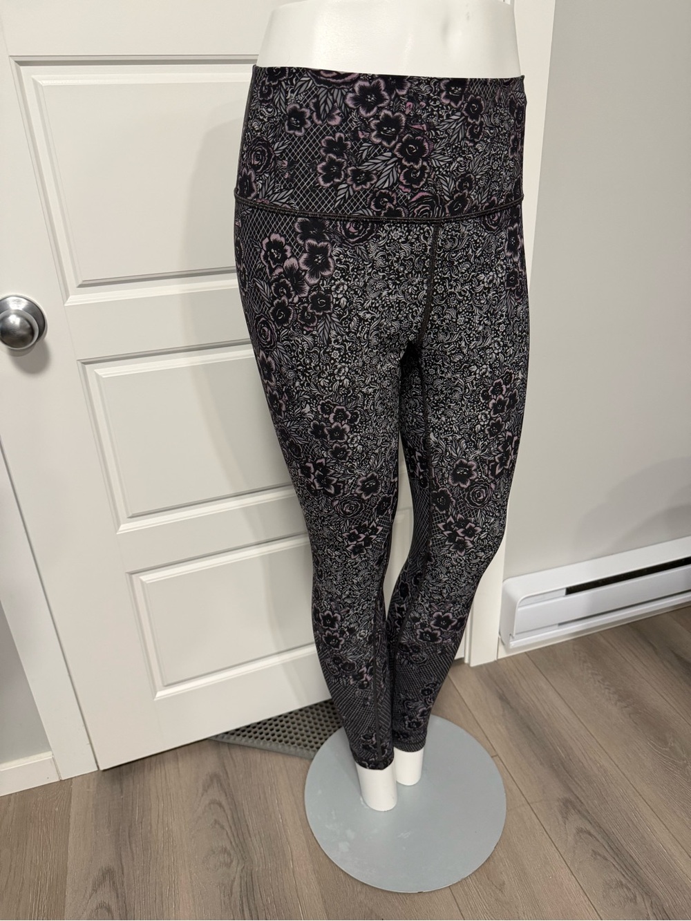 lululemon athletica Floral High-Rise Leggings in Black & Purple
